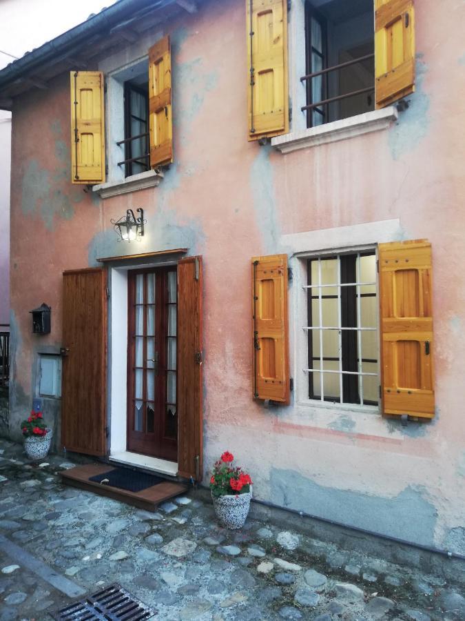 La Chicca Piccola Casina In Affitto Nel Borgo Antico Di Gaggio Montano Bo Apartment ภายนอก รูปภาพ